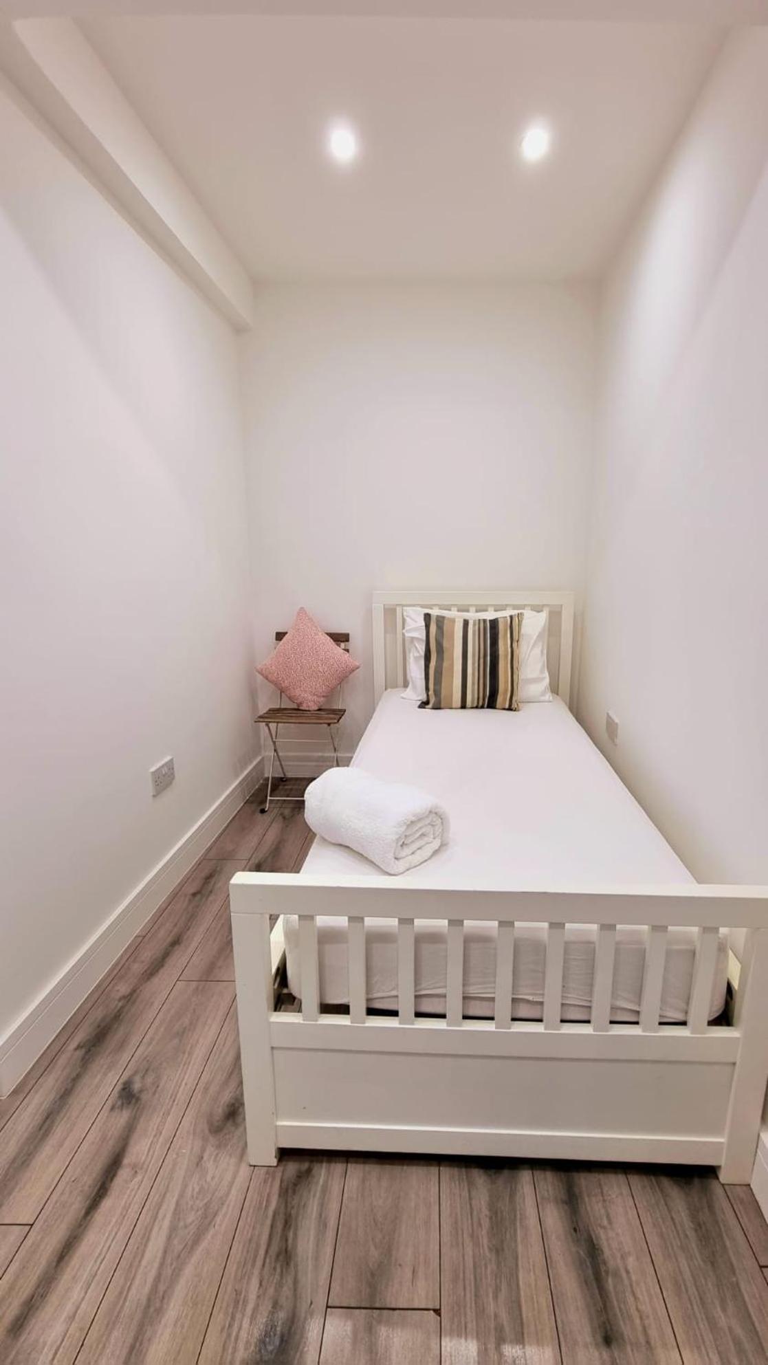 Brand New Flat Close To Turnpike Lane Tube Station London Bagian luar foto