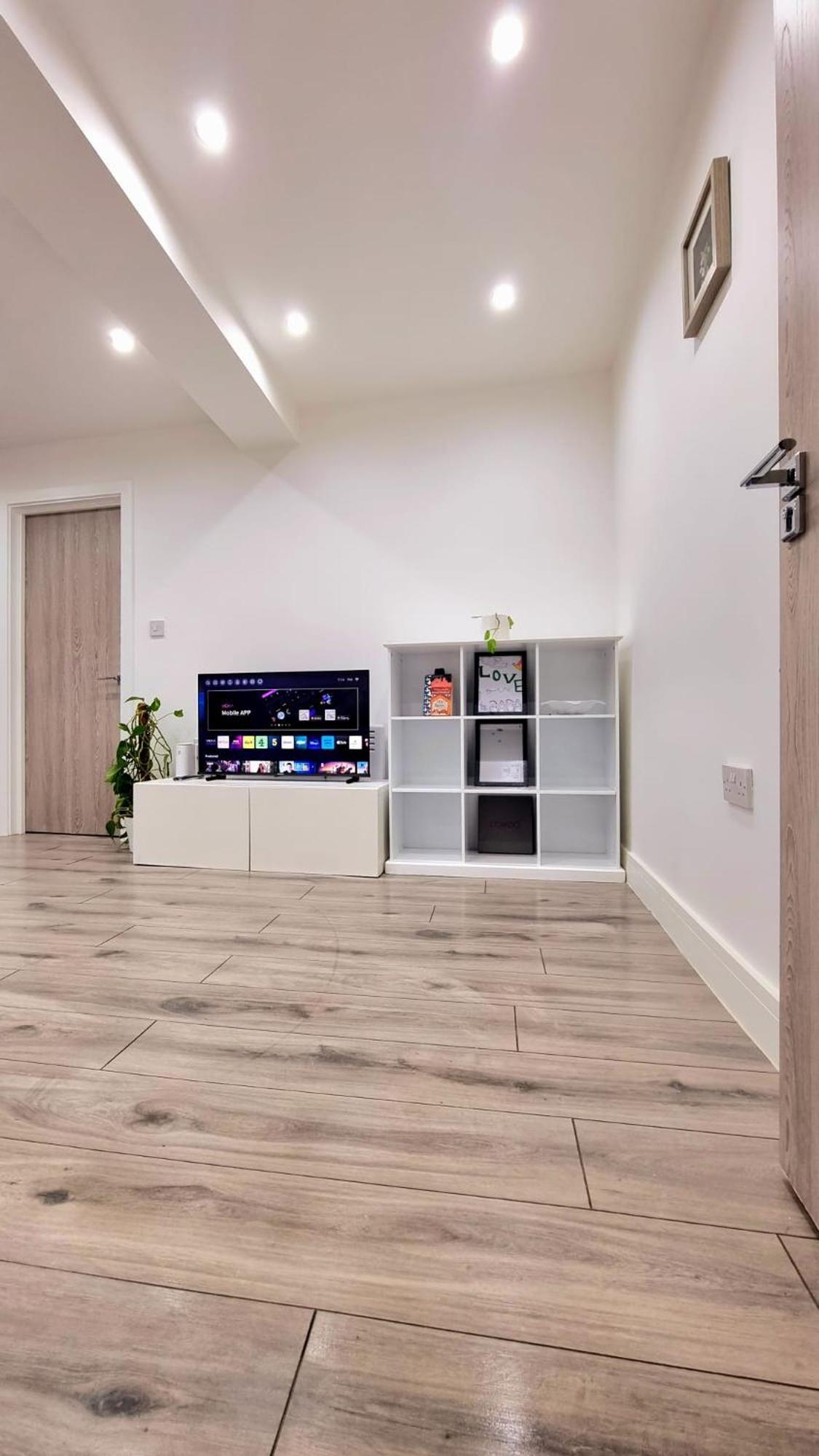 Brand New Flat Close To Turnpike Lane Tube Station London Bagian luar foto